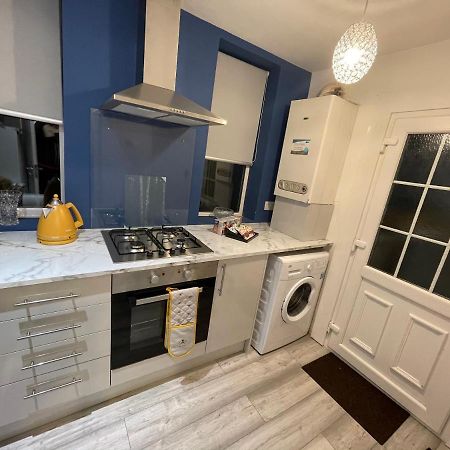 Apartmán Hla Holytown Mossend Exteriér fotografie