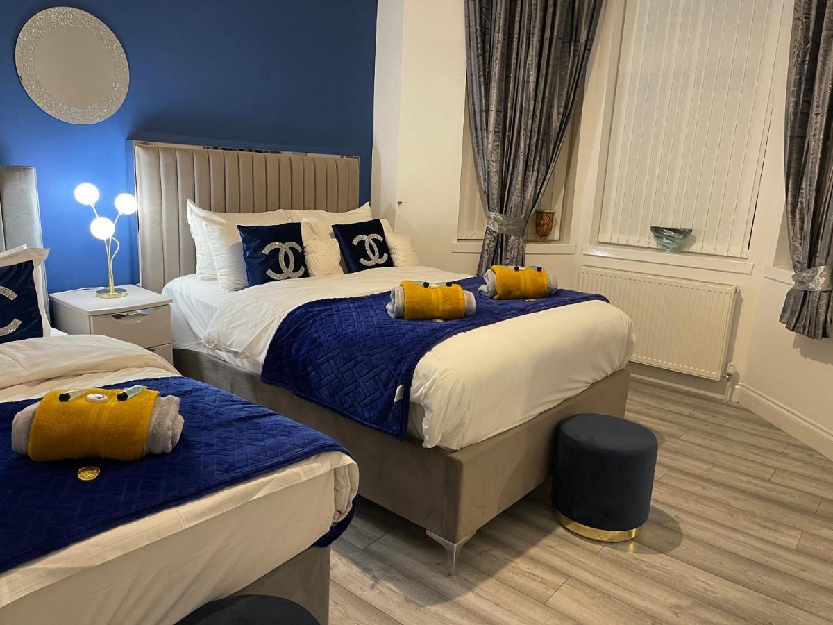 Apartmán Hla Holytown Mossend Exteriér fotografie