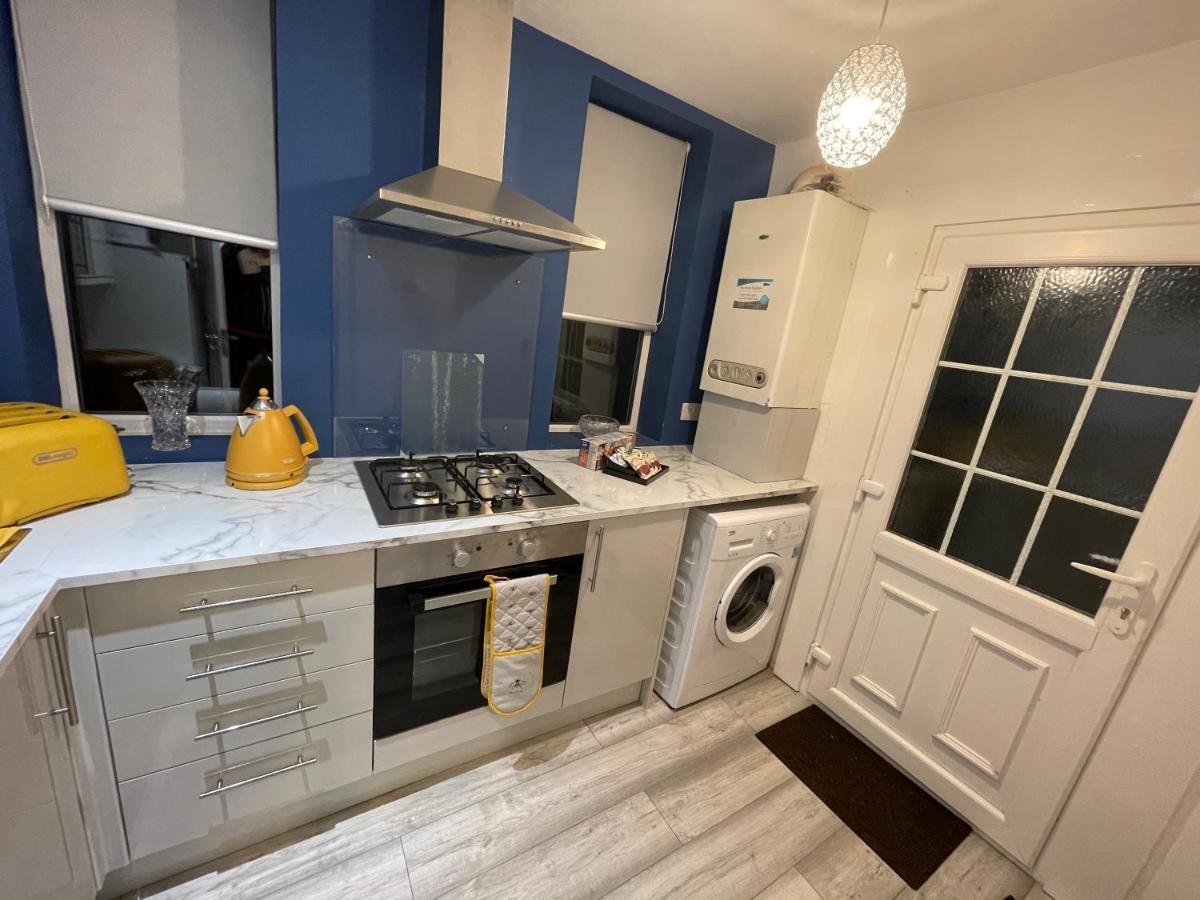 Apartmán Hla Holytown Mossend Exteriér fotografie