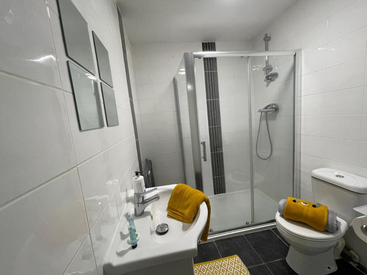 Apartmán Hla Holytown Mossend Exteriér fotografie