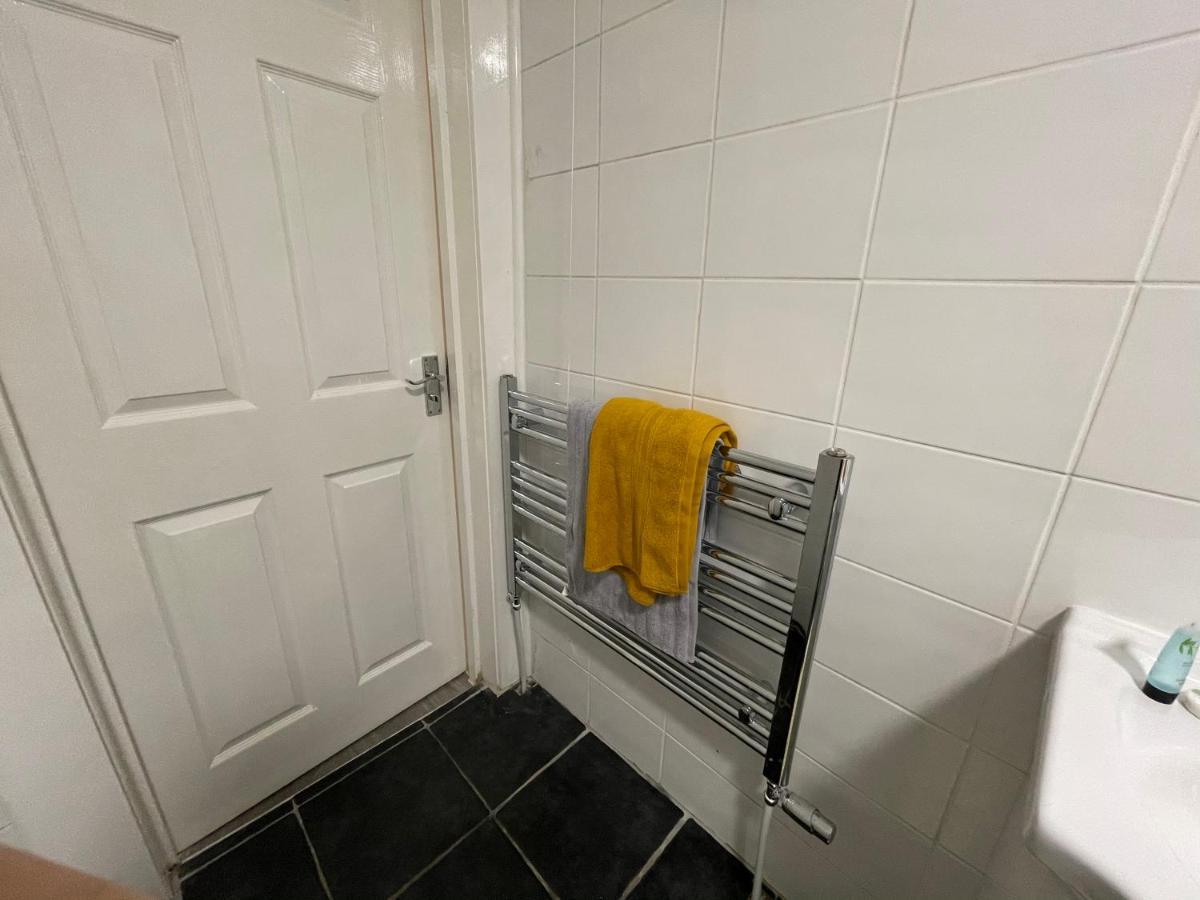 Apartmán Hla Holytown Mossend Exteriér fotografie