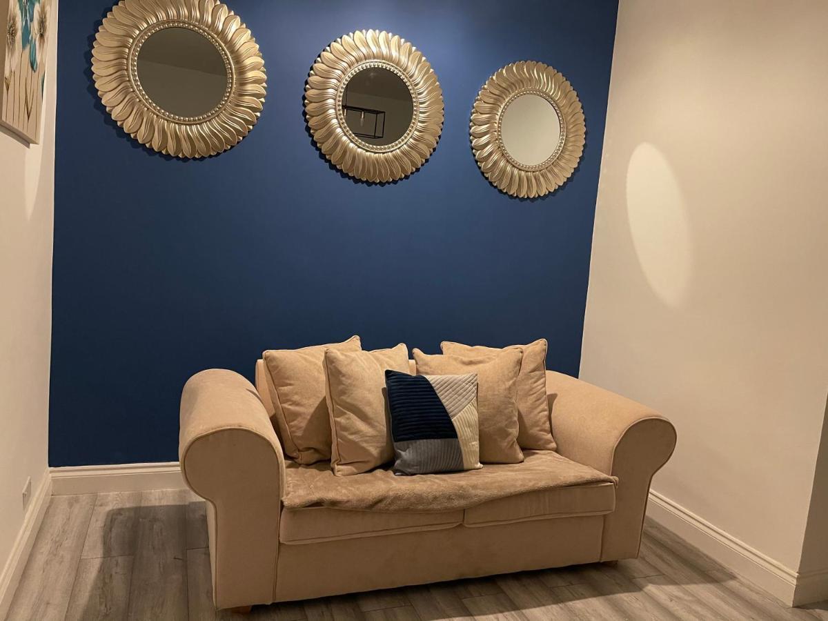 Apartmán Hla Holytown Mossend Exteriér fotografie