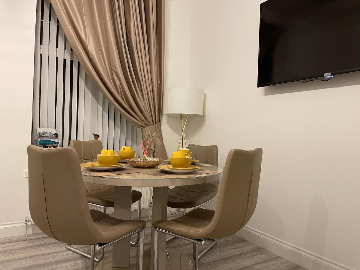 Apartmán Hla Holytown Mossend Exteriér fotografie