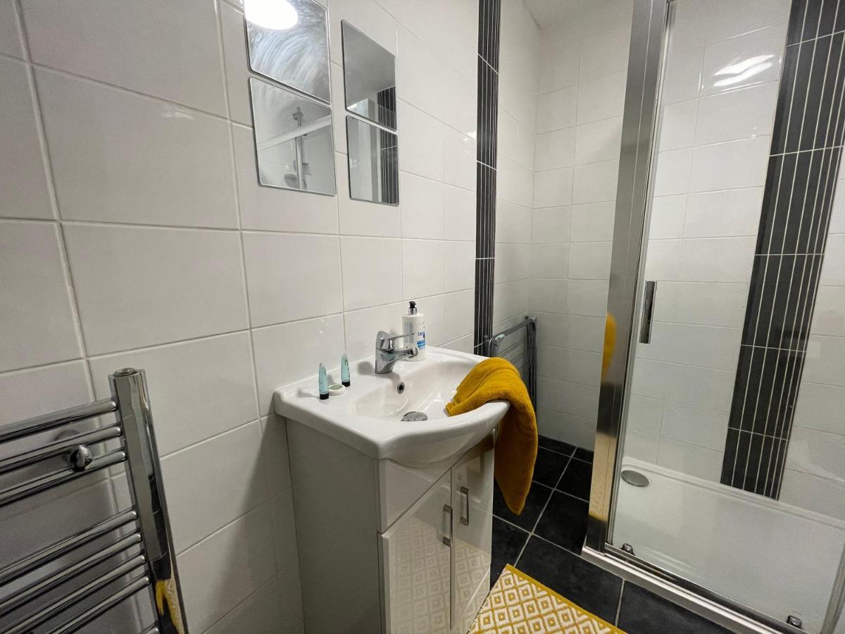 Apartmán Hla Holytown Mossend Exteriér fotografie