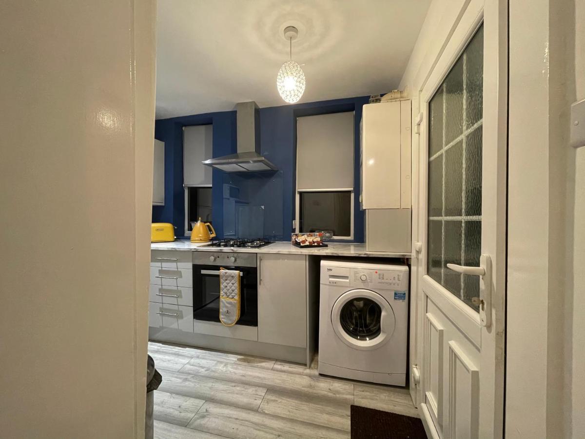 Apartmán Hla Holytown Mossend Exteriér fotografie