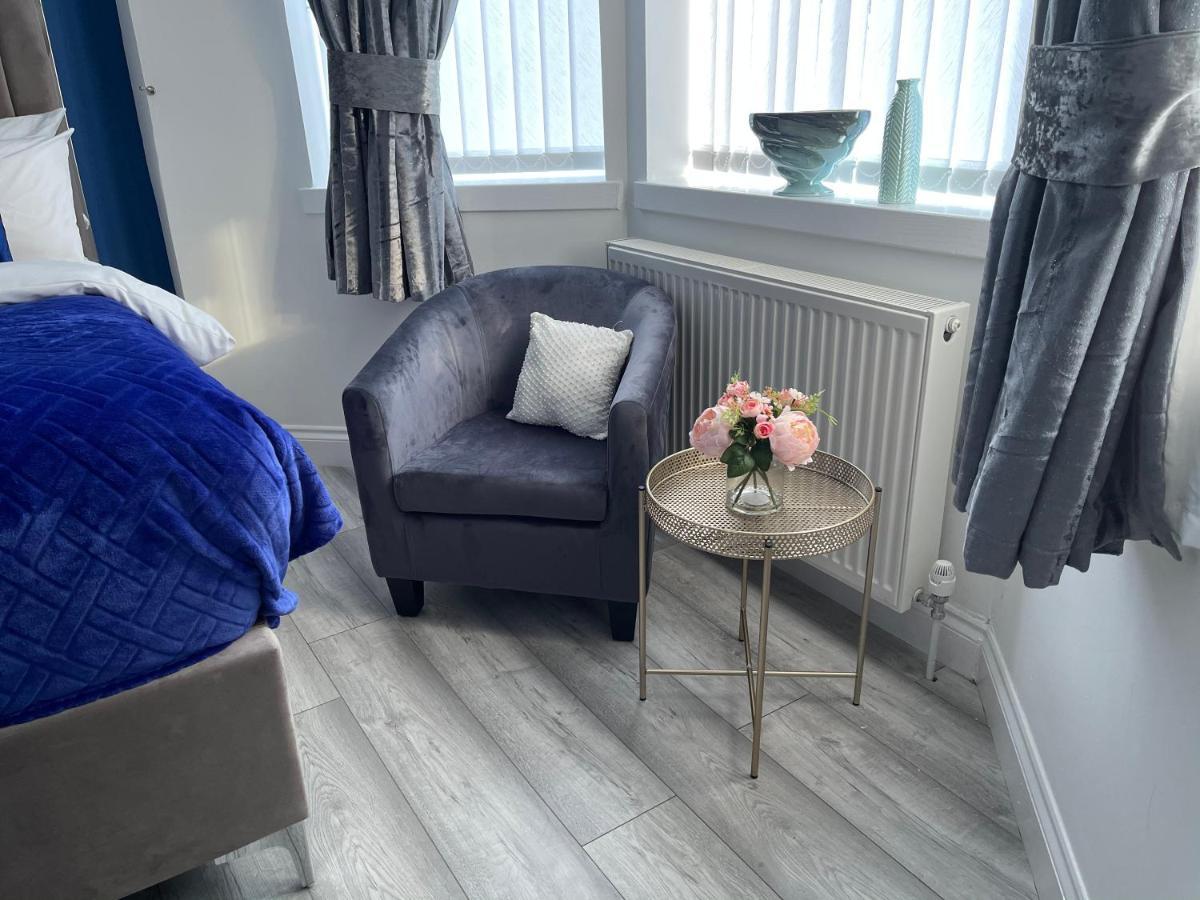 Apartmán Hla Holytown Mossend Exteriér fotografie
