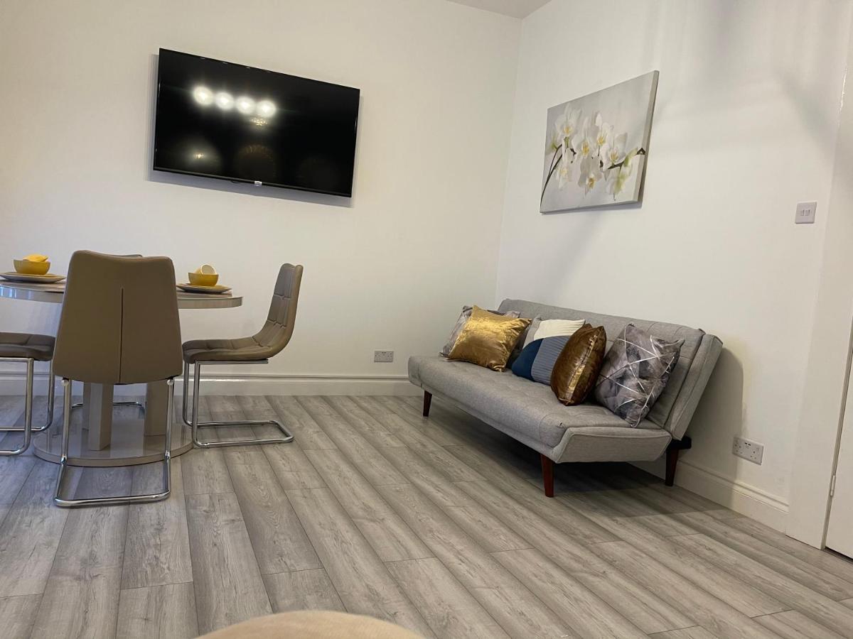 Apartmán Hla Holytown Mossend Exteriér fotografie